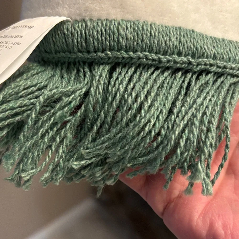 Palm Tree Patterned throw blanket - Picture 5 of 8